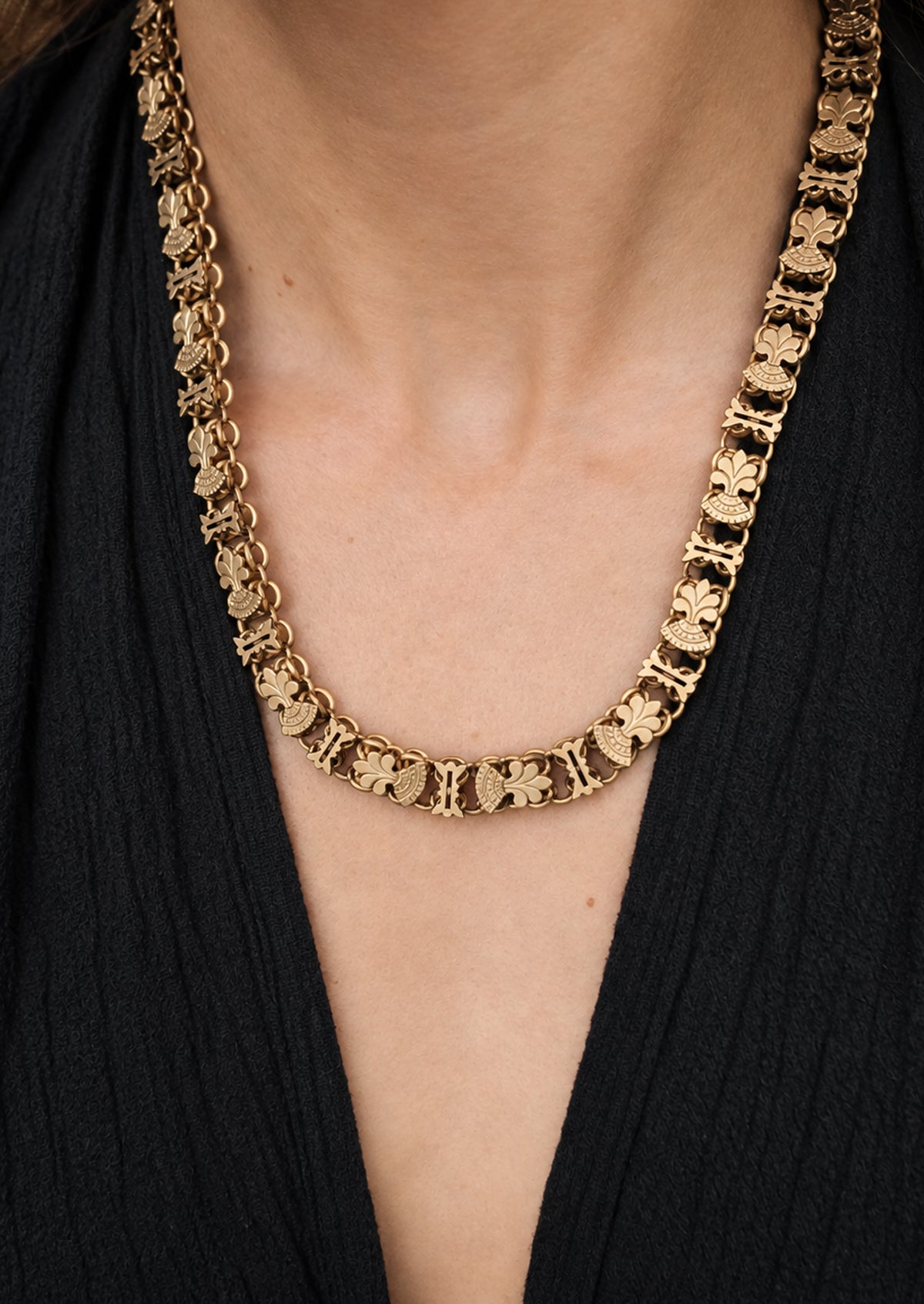 Fleur Book Chain Necklace