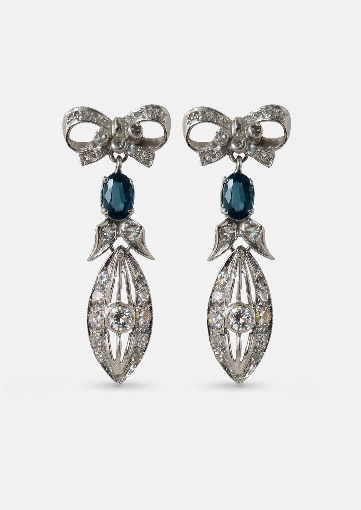 Noir Bow Earrings